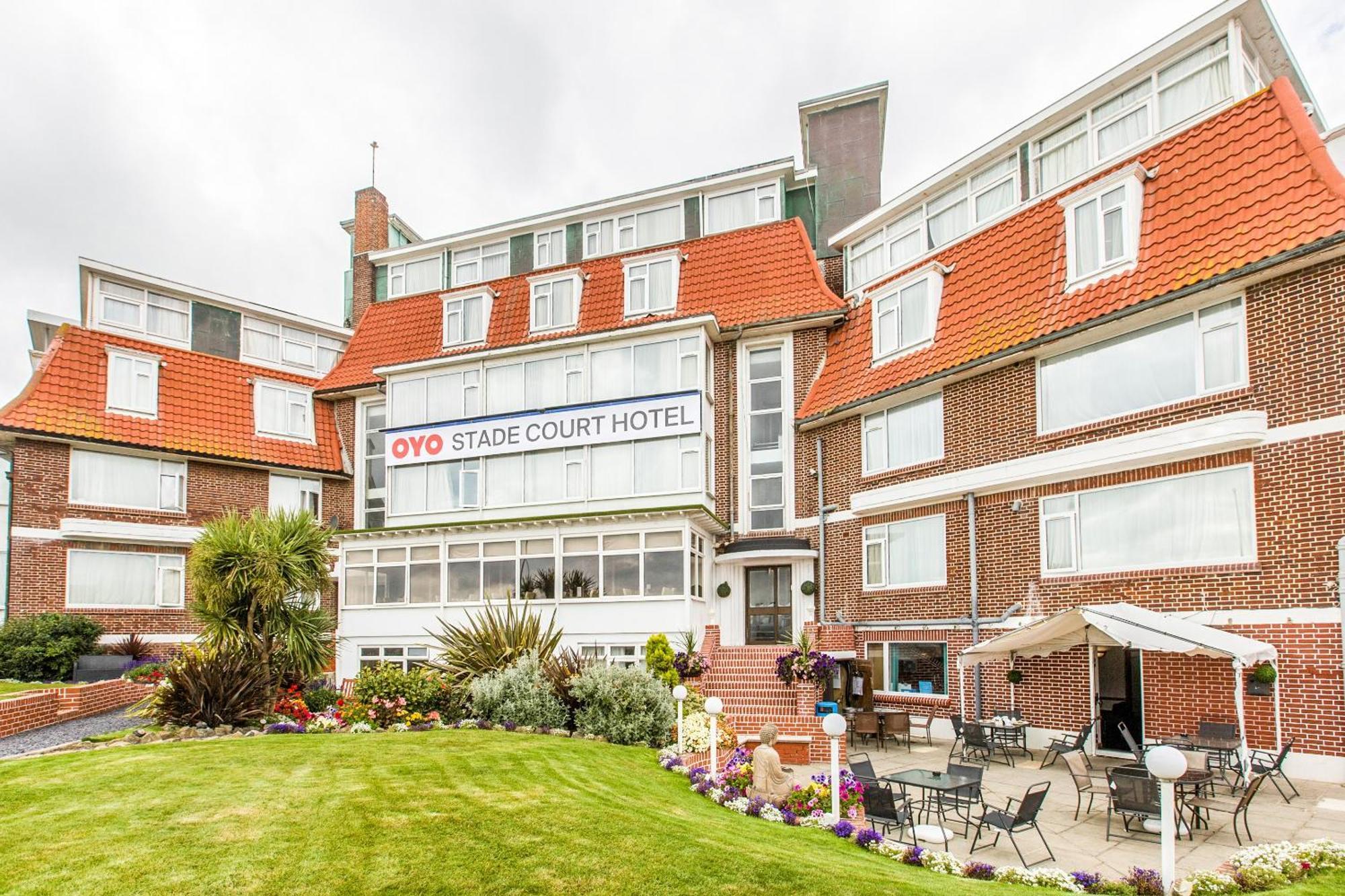 Oyo Stade Court Hotel Hythe  Extérieur photo